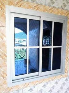 fenêtre sur mesure à Champagnac
